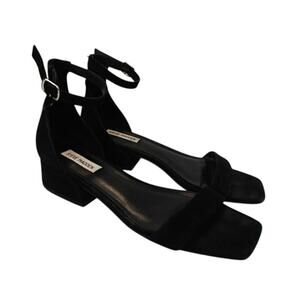 Black leather Steve Madden kitten heel sandal sz 9